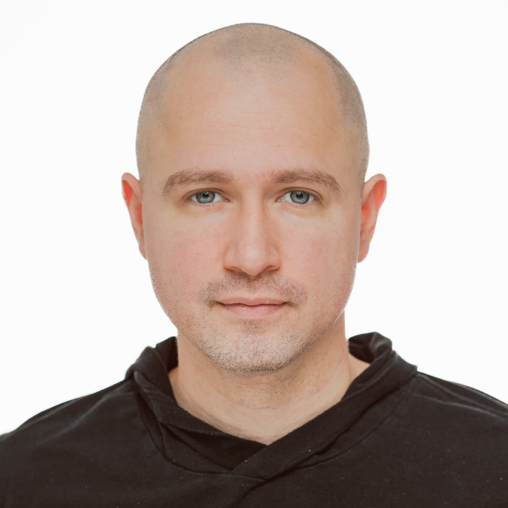 Emmanuel Fuentes, headshot and portrait photographer in Riverdale, The Bronx